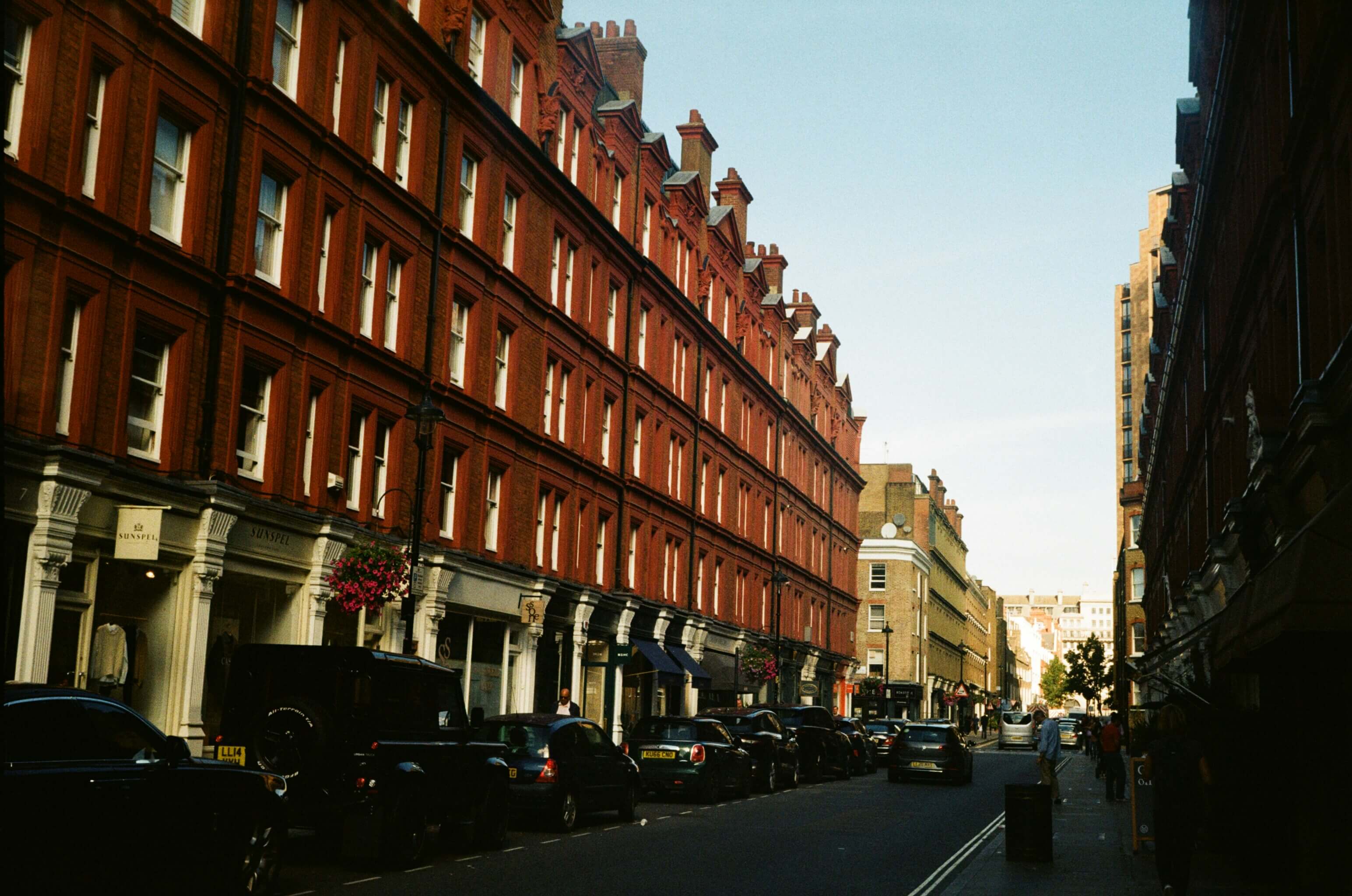 the street and buildings on Park Lane